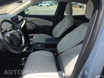 2023 Ford Mustang Mach-E Premium - miniatura 5