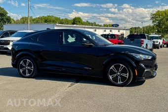 2023 Ford Mustang Mach-E Premium - miniatura 2