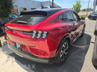 2023 Ford Mustang Mach-E Premium - miniatura 3