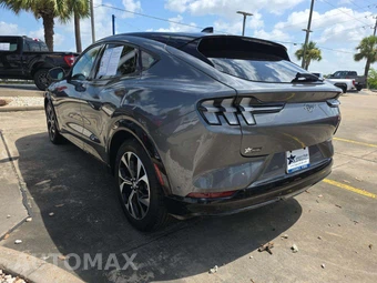 2023 Ford Mustang Mach-E Premium - miniatura 2