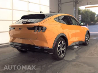 2023 Ford Mustang Mach-E Premium - miniatura 4