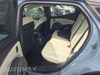 2023 Ford Mustang Mach-E Premium - miniatura 13