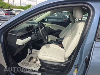 2023 Ford Mustang Mach-E Premium - miniatura 7