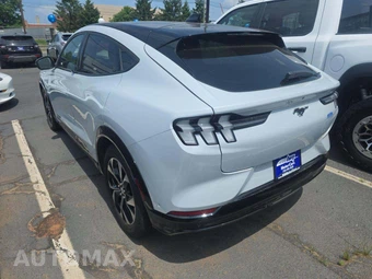 2023 Ford Mustang Mach-E Premium - miniatura 2