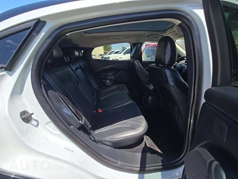 2023 Ford Mustang Mach-E Premium - miniatura 17
