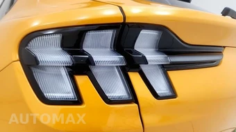 2023 Ford Mustang Mach-E Premium - miniatura 27