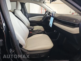2023 Ford Mustang Mach-E Premium - miniatura 8