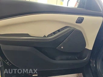 2023 Ford Mustang Mach-E Premium - miniatura 9