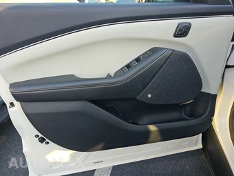 2023 Ford Mustang Mach-E Premium - miniatura 32