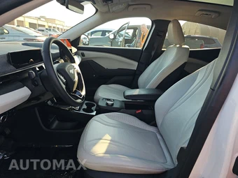 2023 Ford Mustang Mach-E Premium - miniatura 5