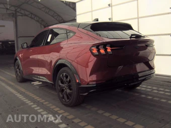 2023 Ford Mustang Mach-E Premium - miniatura 2