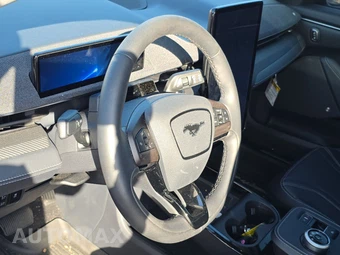 2023 Ford Mustang Mach-E Premium - miniatura 30