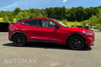 2023 Ford Mustang Mach-E Premium - miniatura 2