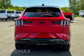 2023 Ford Mustang Mach-E Premium - miniatura 4