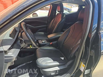 2023 Ford Mustang Mach-E Premium - miniatura 3