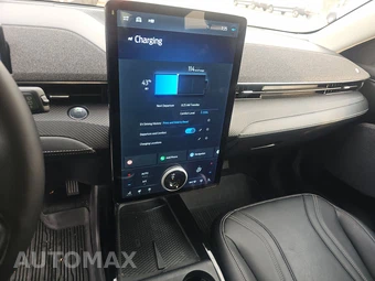 2023 Ford Mustang Mach-E Premium - miniatura 6
