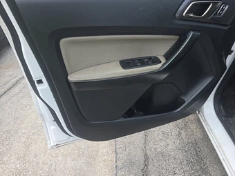 2023 Ford Ranger LARIAT Crew Cab Medium Bed - miniatura 9