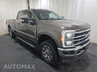 2023 Ford Super Duty F-250 King Ranch Crew Cab Long Bed - miniatura 3