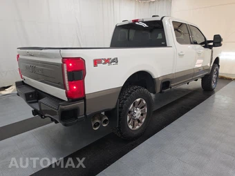 2023 Ford Super Duty F-250 King Ranch Crew Cab Medium Bed - miniatura 4