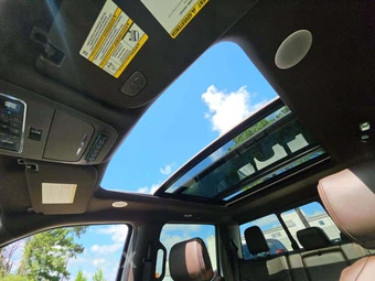 2023 Ford Super Duty F-250 King Ranch Crew Cab Medium Bed - miniatura 8