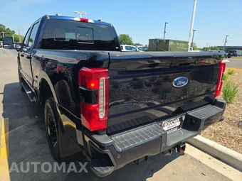2023 Ford Super Duty F-250 Lariat Crew Cab Medium Bed - miniatura 2