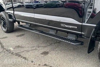 2023 Ford Super Duty F-250 Lariat Crew Cab Medium Bed - miniatura 12
