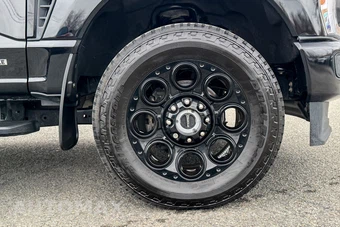 2023 Ford Super Duty F-250 Lariat Crew Cab Medium Bed - miniatura 13
