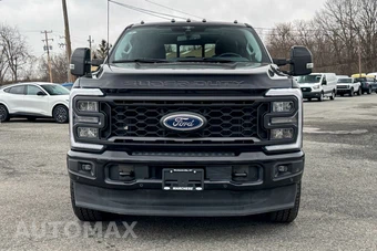 2023 Ford Super Duty F-250 Lariat Crew Cab Medium Bed - miniatura 8