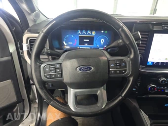 2023 Ford Super Duty F-250 Lariat Crew Cab Medium Bed - miniatura 10