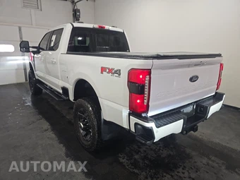 2023 Ford Super Duty F-250 Lariat Crew Cab Medium Bed - miniatura 6