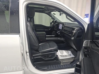 2023 Ford Super Duty F-250 Lariat Crew Cab Medium Bed - miniatura 8