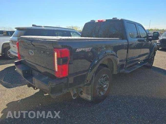 2023 Ford Super Duty F-250 Lariat Crew Cab Medium Bed - miniatura 3