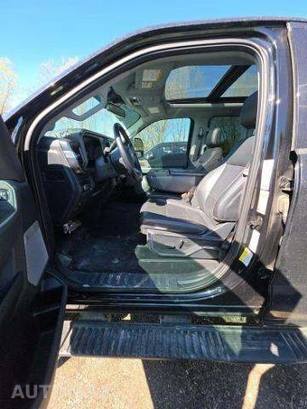 2023 Ford Super Duty F-250 Lariat Crew Cab Medium Bed - miniatura 6