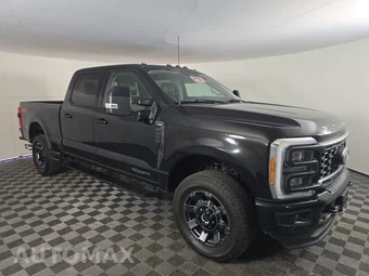 2023 Ford Super Duty F-250 Lariat Crew Cab Medium Bed - miniatura 3