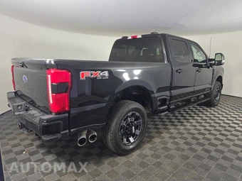 2023 Ford Super Duty F-250 Lariat Crew Cab Medium Bed - miniatura 4