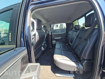 2023 Ford Super Duty F-250 Lariat Crew Cab Medium Bed - miniatura 10