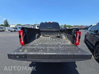 2023 Ford Super Duty F-250 Lariat Crew Cab Medium Bed - miniatura 11