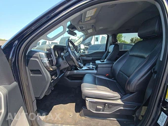 2023 Ford Super Duty F-250 Lariat Crew Cab Medium Bed - miniatura 3