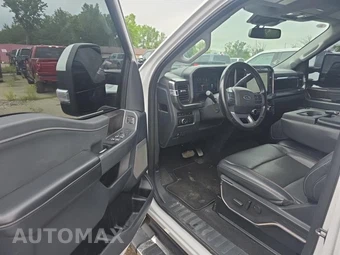 2023 Ford Super Duty F-250 Lariat Crew Cab Medium Bed - miniatura 13