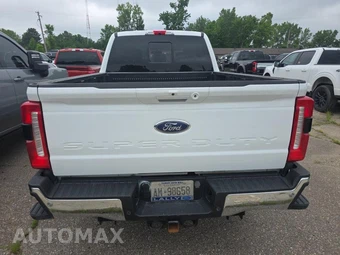 2023 Ford Super Duty F-250 Lariat Crew Cab Medium Bed - miniatura 5