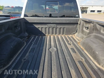 2023 Ford Super Duty F-250 Lariat Crew Cab Medium Bed - miniatura 16