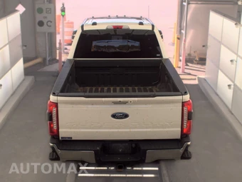 2023 Ford Super Duty F-250 Lariat Crew Cab Medium Bed - miniatura 5
