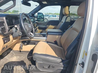 2023 Ford Super Duty F-250 Lariat Crew Cab Medium Bed - miniatura 7