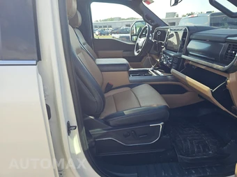 2023 Ford Super Duty F-250 Lariat Crew Cab Medium Bed - miniatura 8