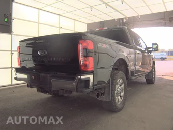2023 Ford Super Duty F-250 Lariat Crew Cab Medium Bed - miniatura 4