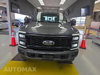2023 Ford Super Duty F-250 Lariat Crew Cab Medium Bed - miniatura 2
