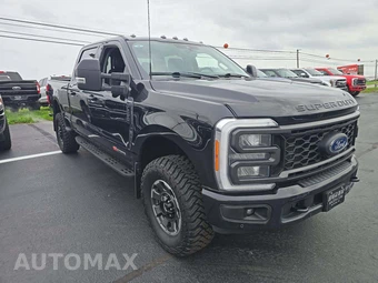2023 Ford Super Duty F-250 Lariat Crew Cab Medium Bed - miniatura 4