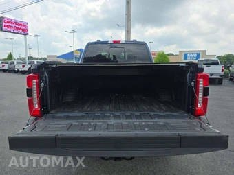 2023 Ford Super Duty F-250 Lariat Crew Cab Medium Bed - miniatura 11