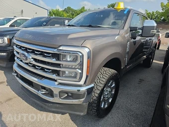 2023 Ford Super Duty F-250 Lariat Crew Cab Medium Bed