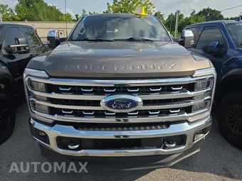 2023 Ford Super Duty F-250 Lariat Crew Cab Medium Bed - miniatura 2